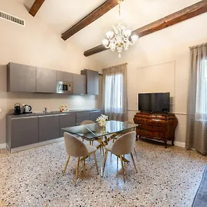 San Vio Palace Luxury Appartement